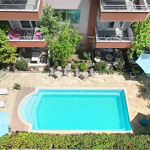 Er.zo Summer Aparthotel